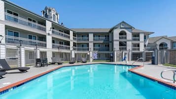 Außenpool (je nach Saison geöffnet)