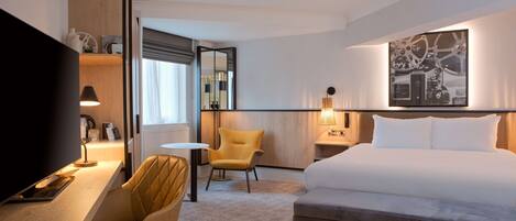 Deluxe Room, 1 King Bed