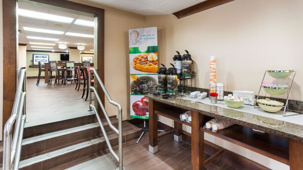 Coffee service - Quality Inn (Chattanooga)