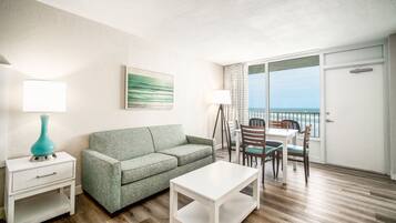 Vista para praia/oceano