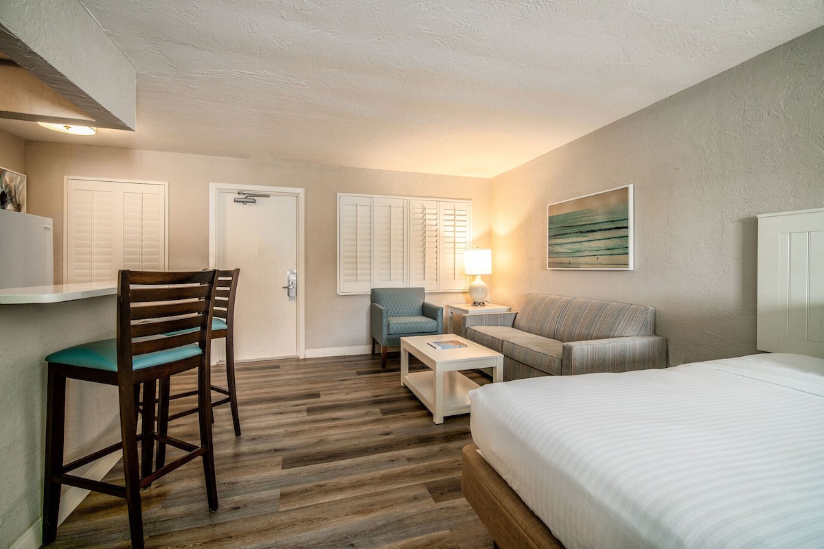 Standard Room | 1 bedroom, iron/ironing board, bed sheets