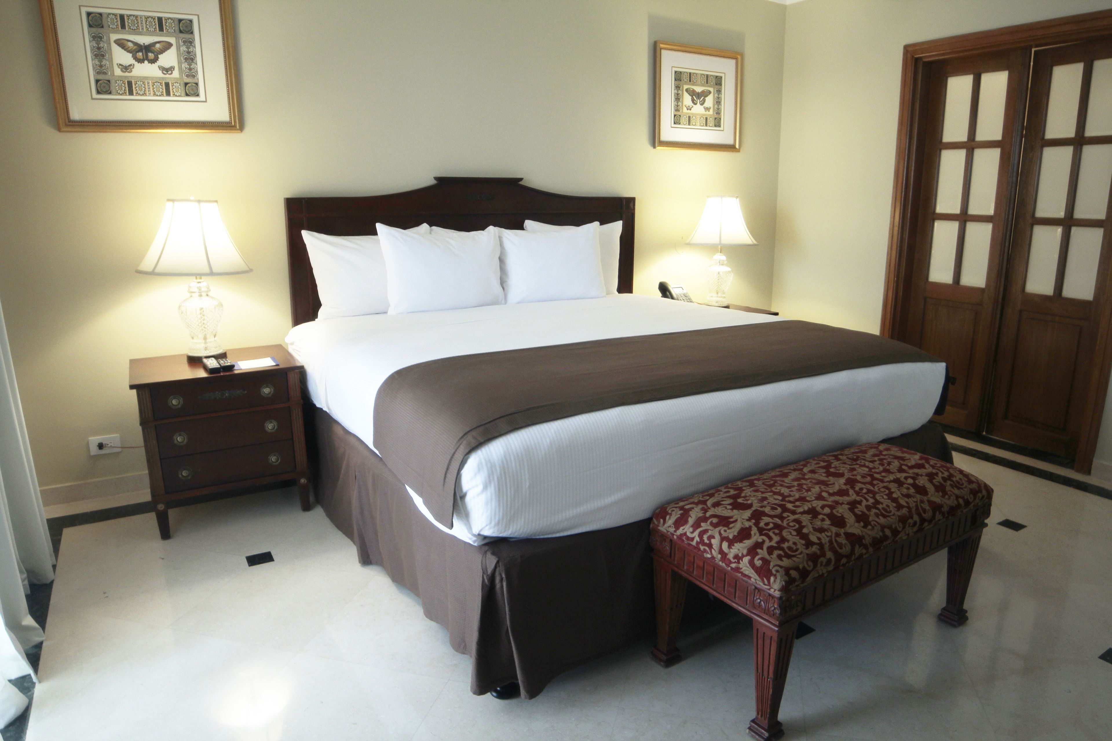 Allergitestet sengetøy, skrivebord, lydisolert og wi-fi (inkludert)