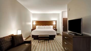 Standard Room, 1 King Bed, Non Smoking, Balcony | Desk, iron/ironing board, free WiFi, bed sheets