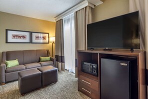 Standard Room, 1 King Bed with Sofa bed, Non Smoking (Shower Tub) | In-room safe, iron/ironing board, free WiFi, bed sheets