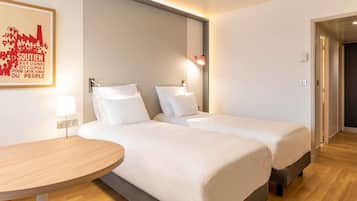 Hochwertige Bettwaren, Daunenbettdecken, Pillowtop-Betten, Minibar