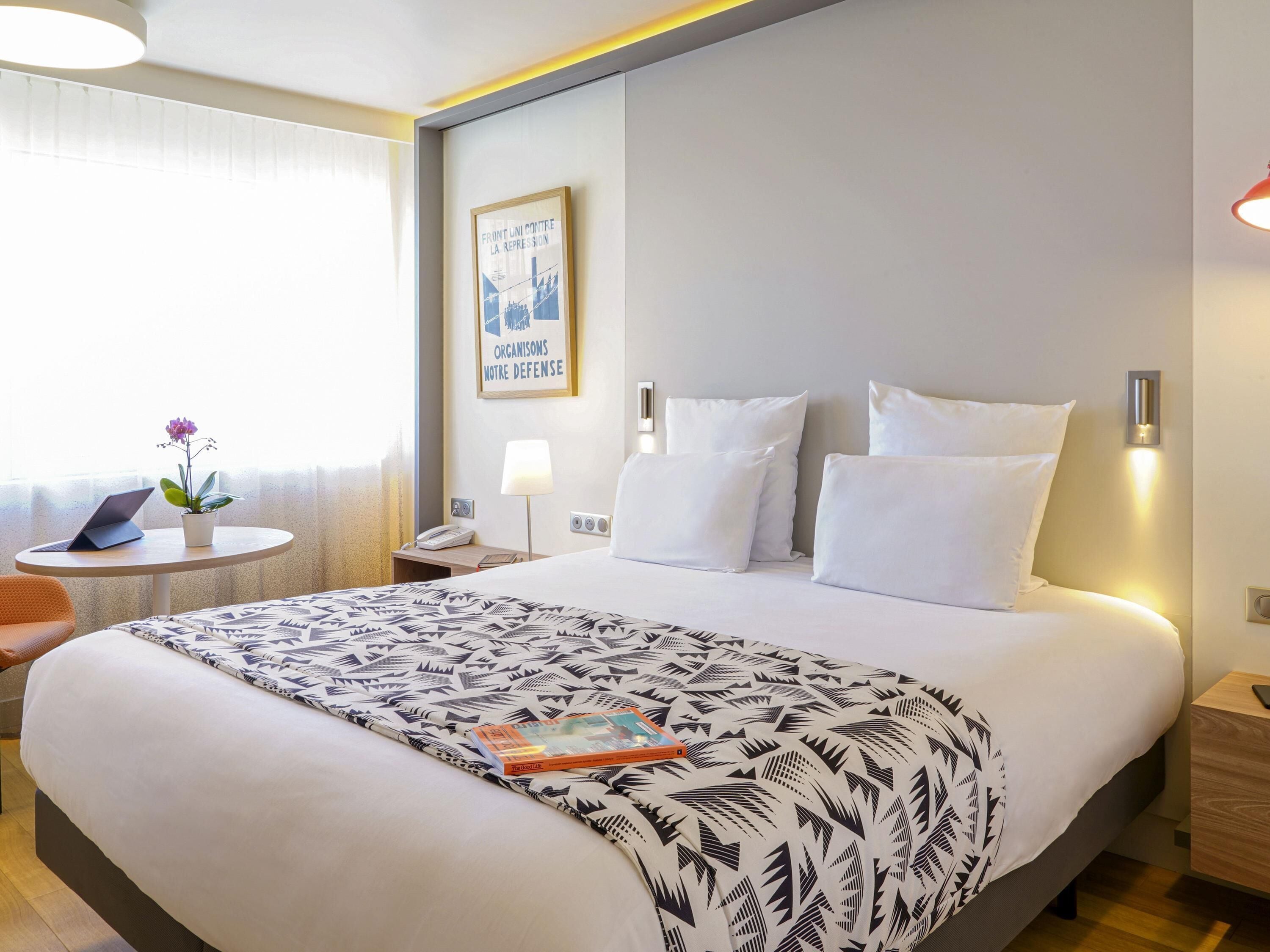 Rom – classic, 1 dobbeltseng | Sengetøy av topp kvalitet, dundyner, senger med overmadrass og minibar