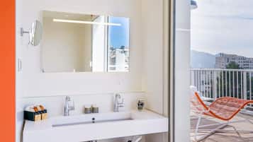 Junior Suite, 1 King Bed, Terrace, City View | Premium bedding, down comforters, pillowtop beds, minibar