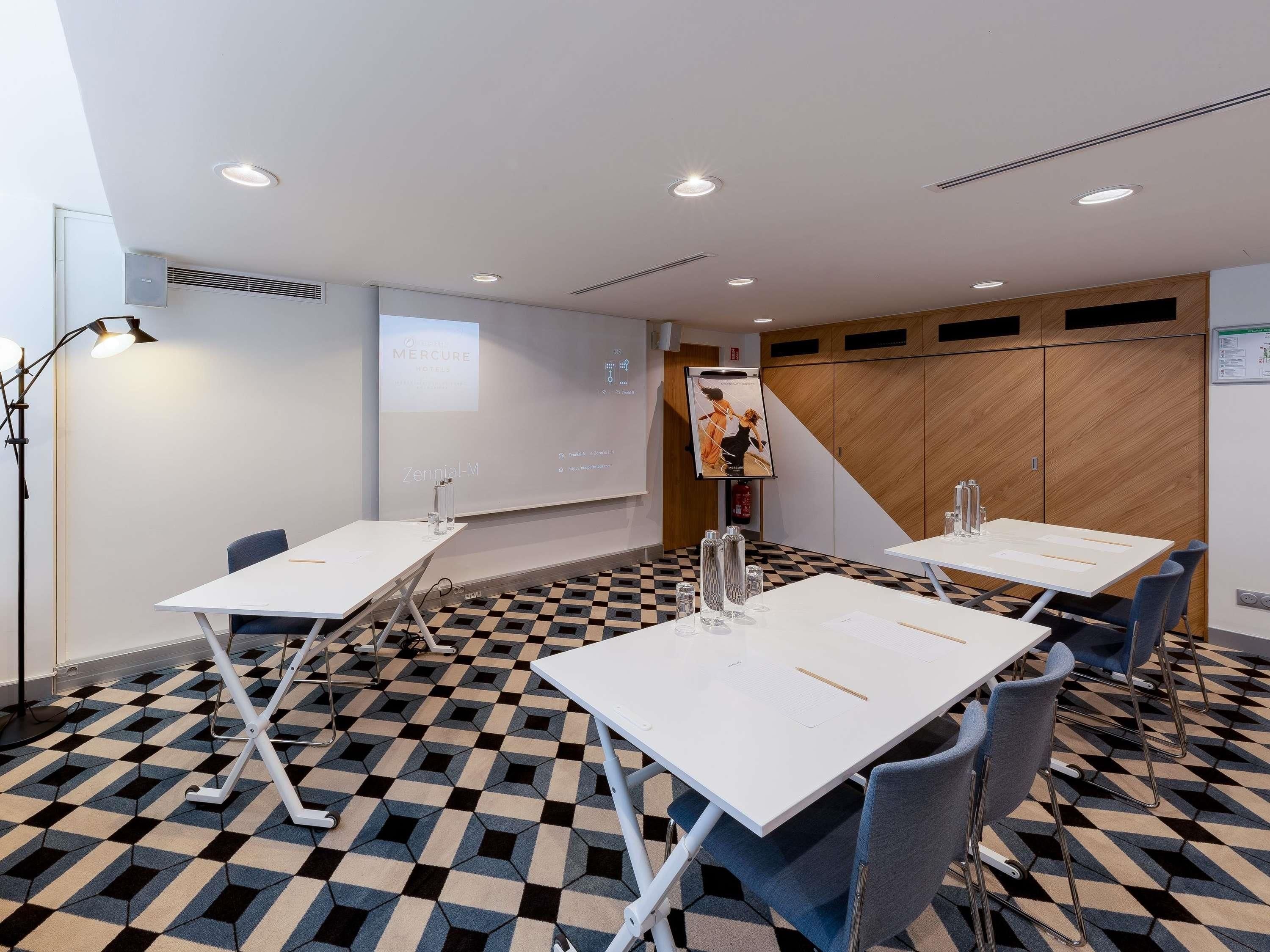 Meeting facility