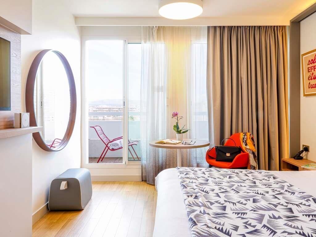 Privilege, Deluxe Room, 1 Double Bed, Terrace | Premium bedding, down comforters, pillowtop beds, minibar