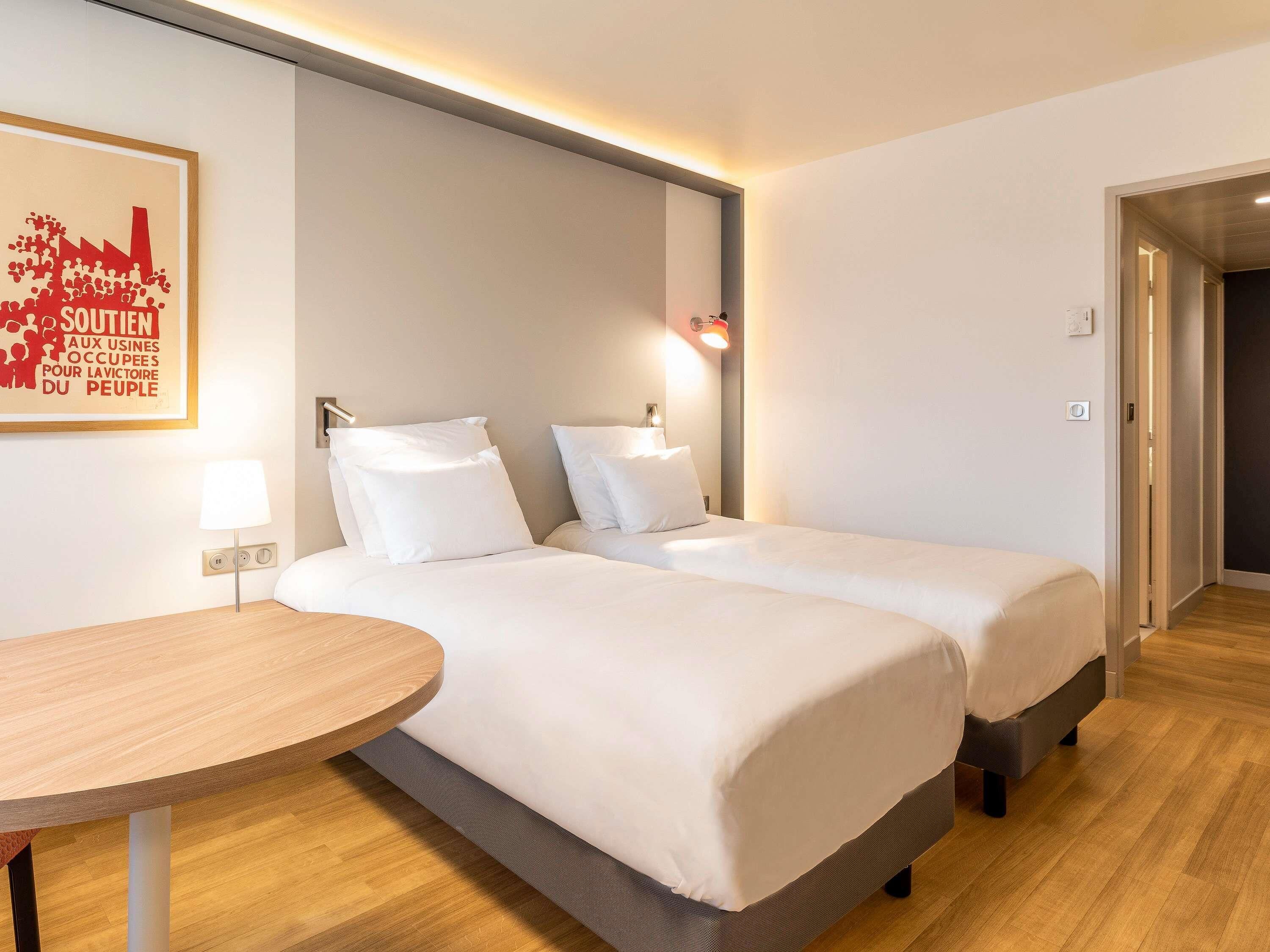 Hochwertige Bettwaren, Daunenbettdecken, Pillowtop-Betten, Minibar