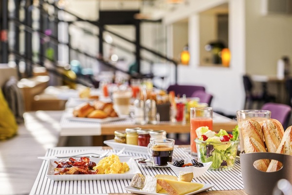 Daily buffet breakfast for a fee