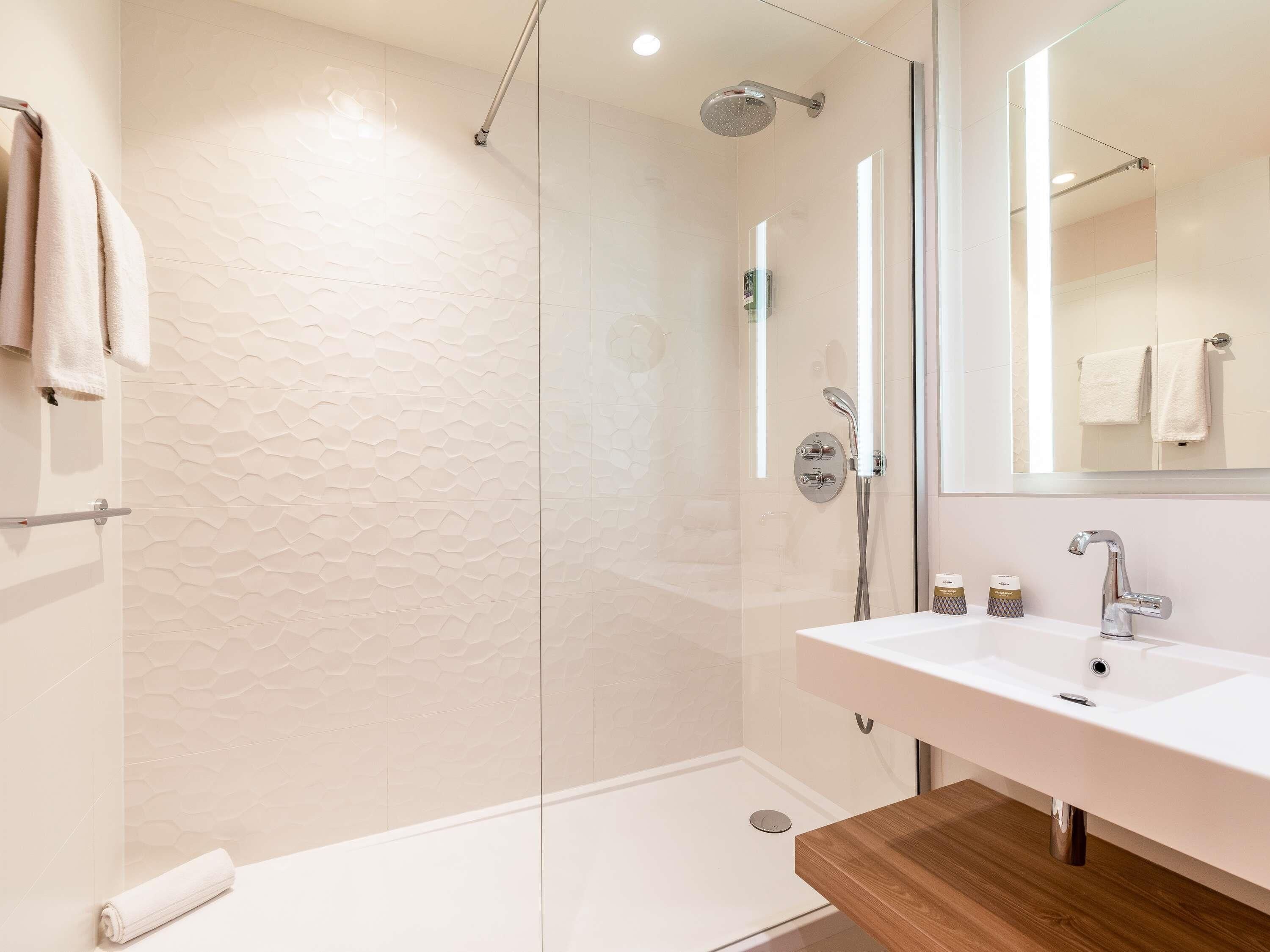 Premium bedding, down duvets, pillow-top beds, minibar