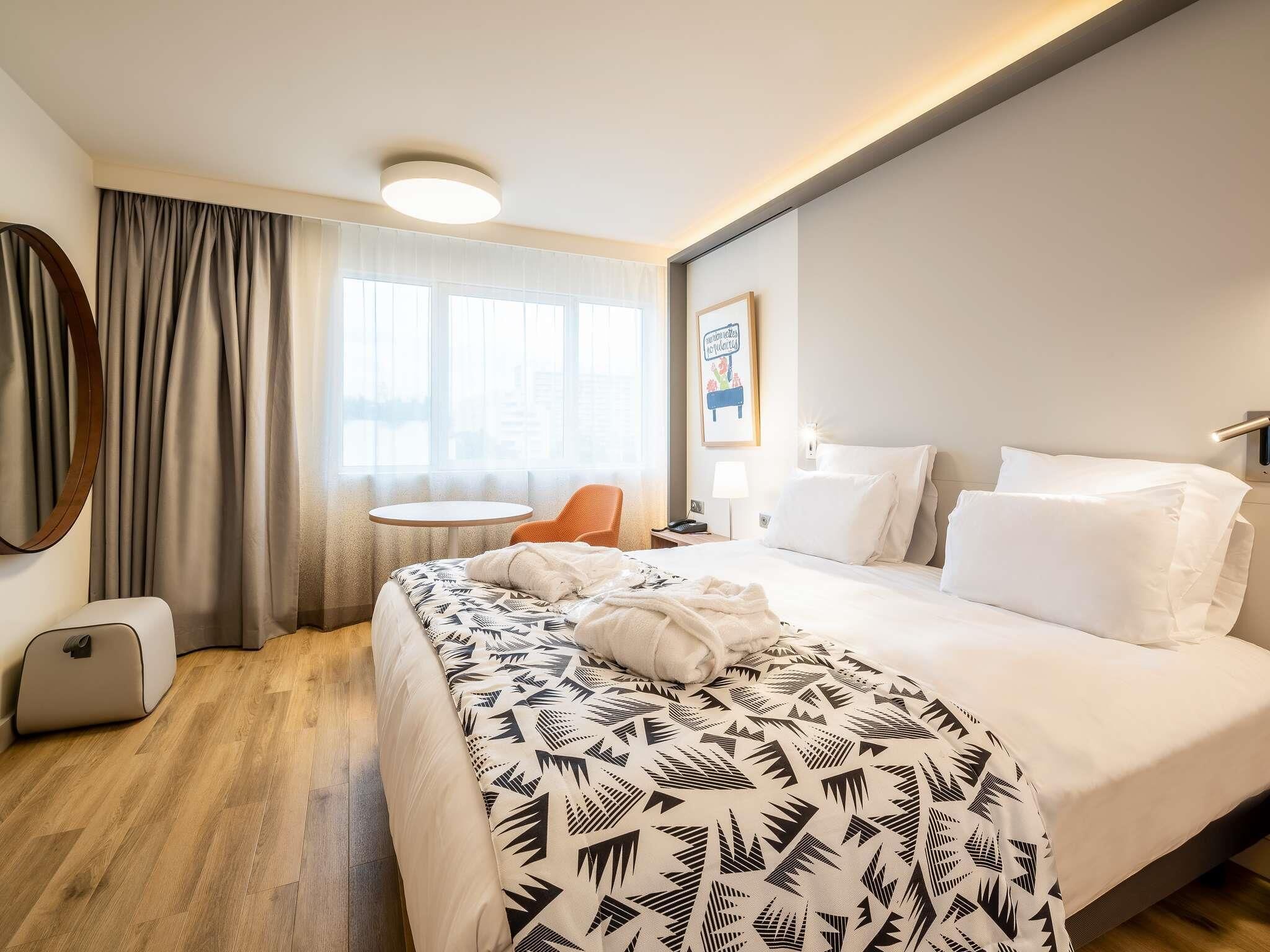 Ropa de cama de alta calidad, cubrecamas y colchones con pillow-top 
