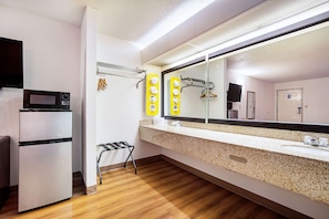 Deluxe Room, 1 King Bed, Non Smoking, Refrigerator & Microwave | Desk, iron/ironing board, free WiFi, bed sheets
