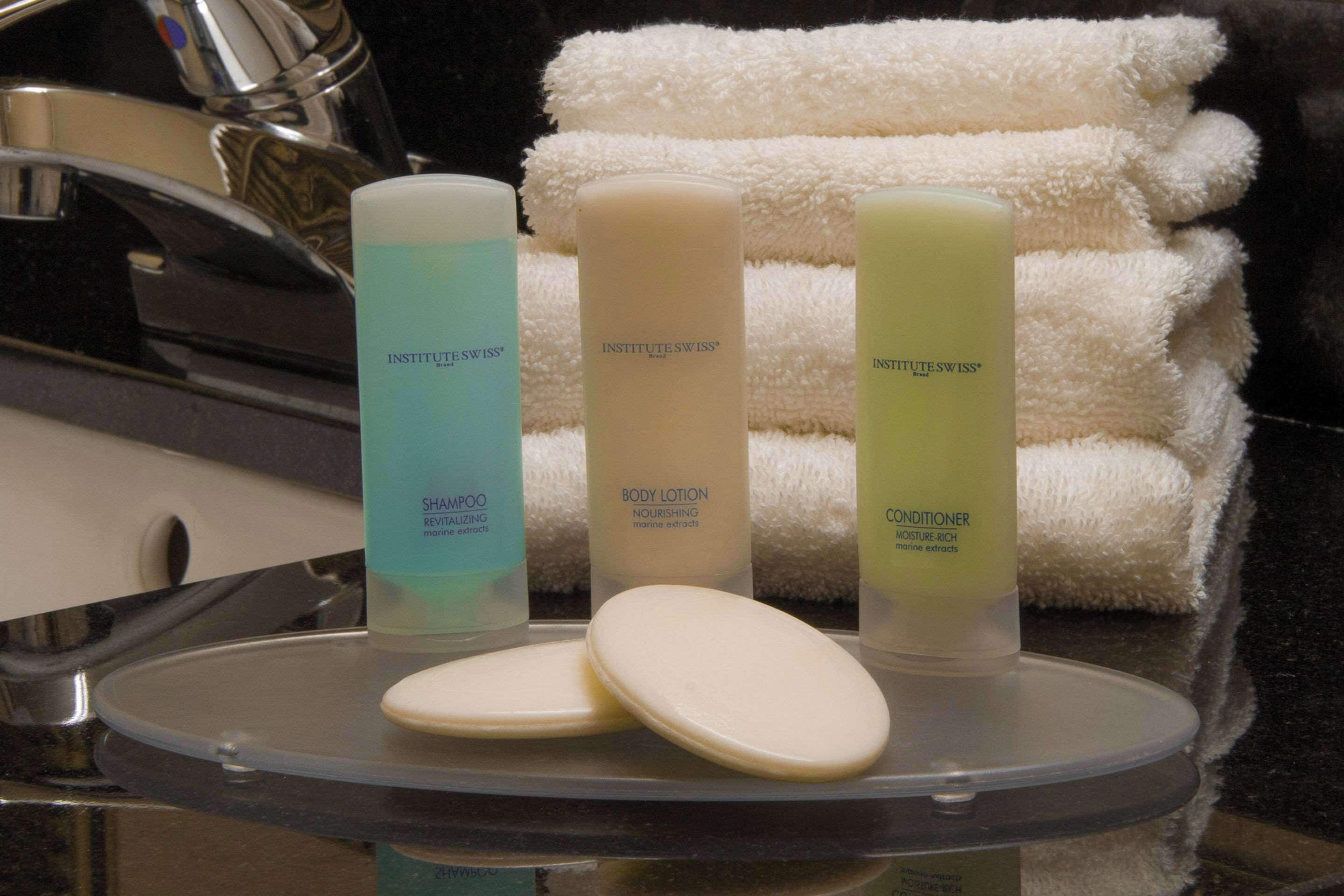 1 bedroom, premium bedding, in-room safe, laptop workspace