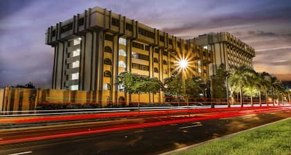 Clarion Inn & Suites Miami International Airport