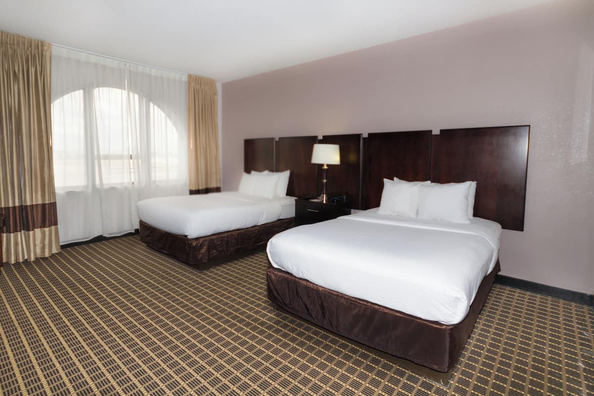 1 bedroom, premium bedding, in-room safe, laptop workspace