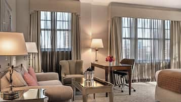 Suite Junior, baignoire | Literie de qualité supérieure, minibar, coffres-forts dans les chambres