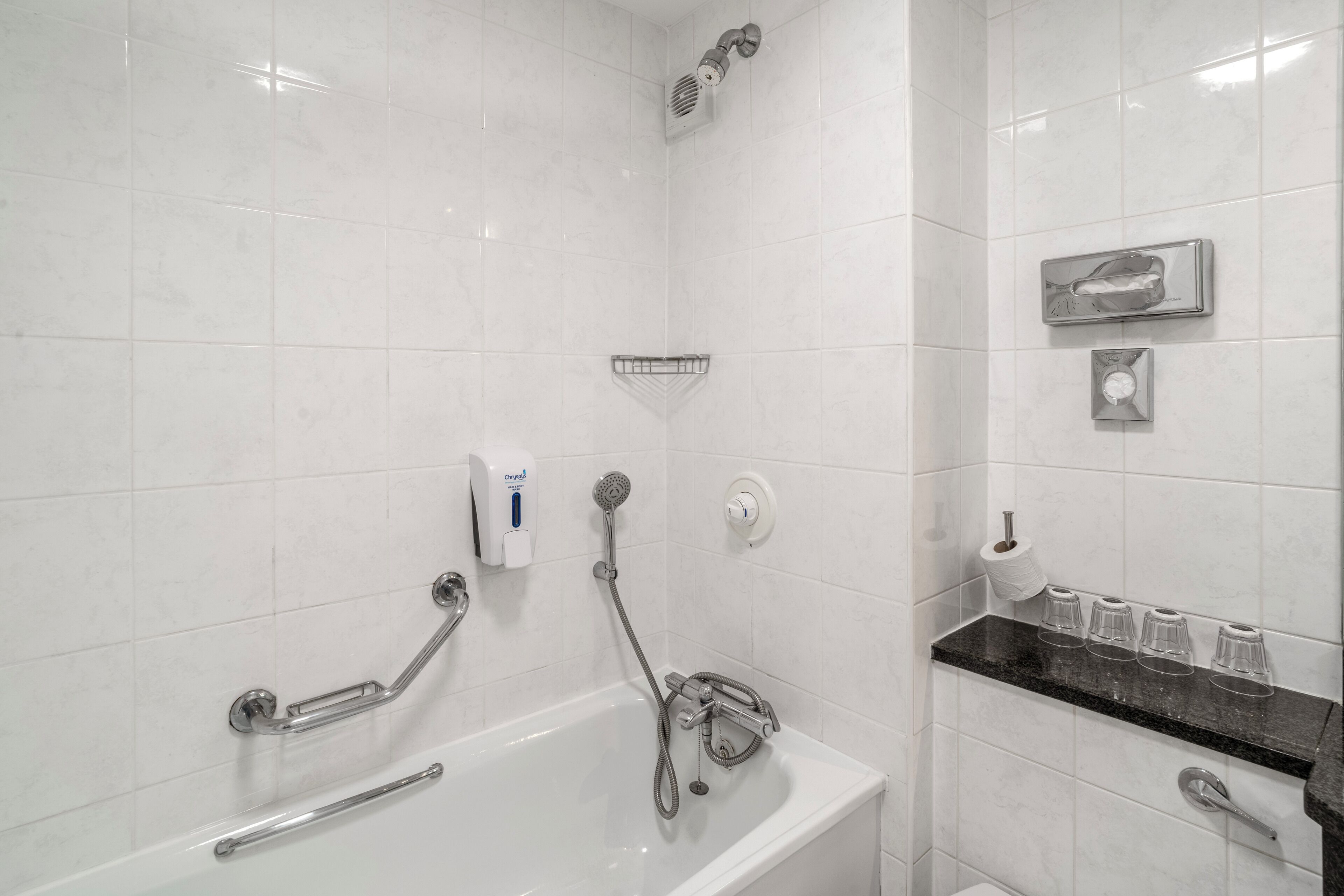 family room | bathroom | combined shower/bathtub, free toiletries, hair dryer, towels