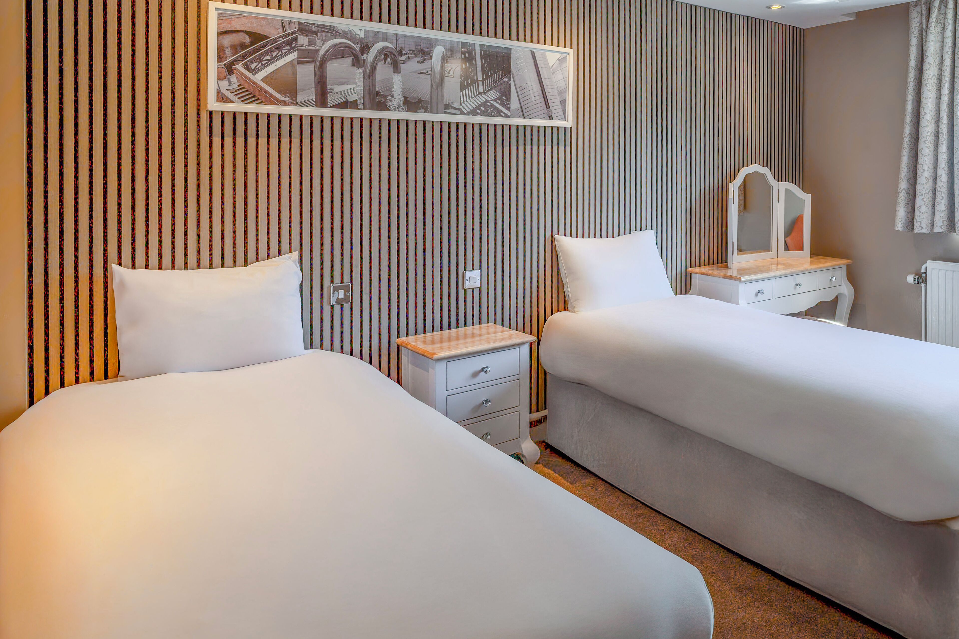 standard twin room | 1 bedroom, desk, iron/ironing board, free wifi