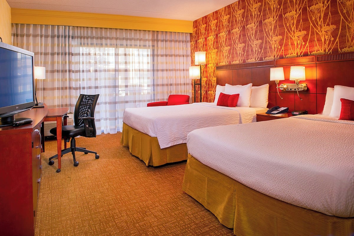 Standard Room, 2 Queen Beds, Non Smoking | Hypo-allergenic bedding, desk, iron/ironing board, free WiFi