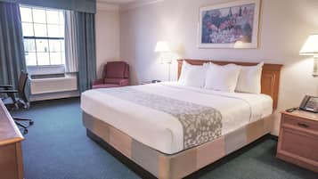 Room, 1 King Bed, Non Smoking | Premium bedding, desk, laptop workspace, iron/ironing board