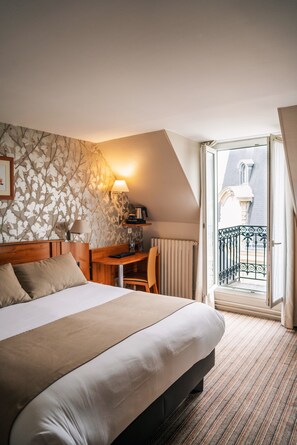 Double Room | Premium bedding, in-room safe, desk, soundproofing
