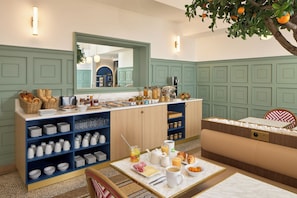 Daily buffet breakfast (EUR 15 per person)