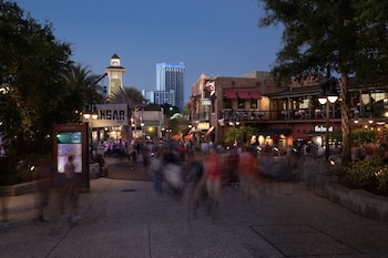 Hotel Exterior at Hilton Orlando Buena Vista Palace Disney Springs Area