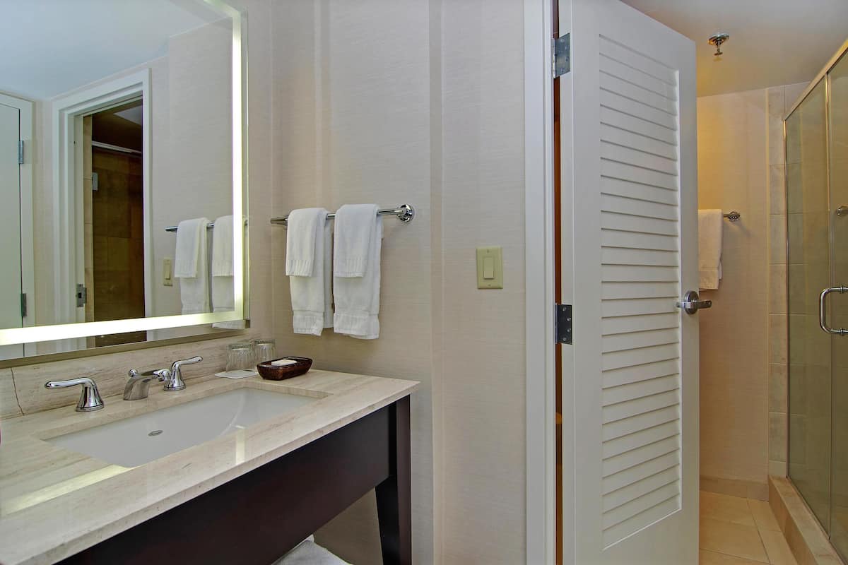 Bathroom shower