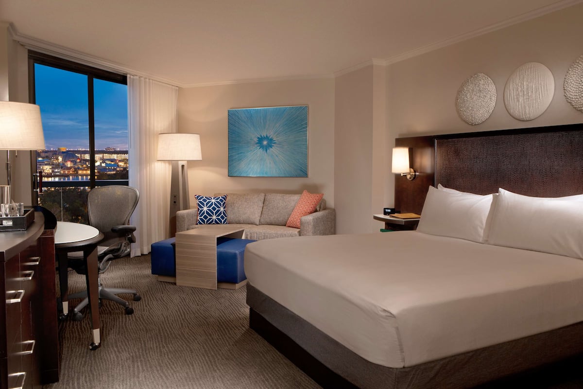 Egyptian cotton sheets, premium bedding, pillowtop beds, in-room safe