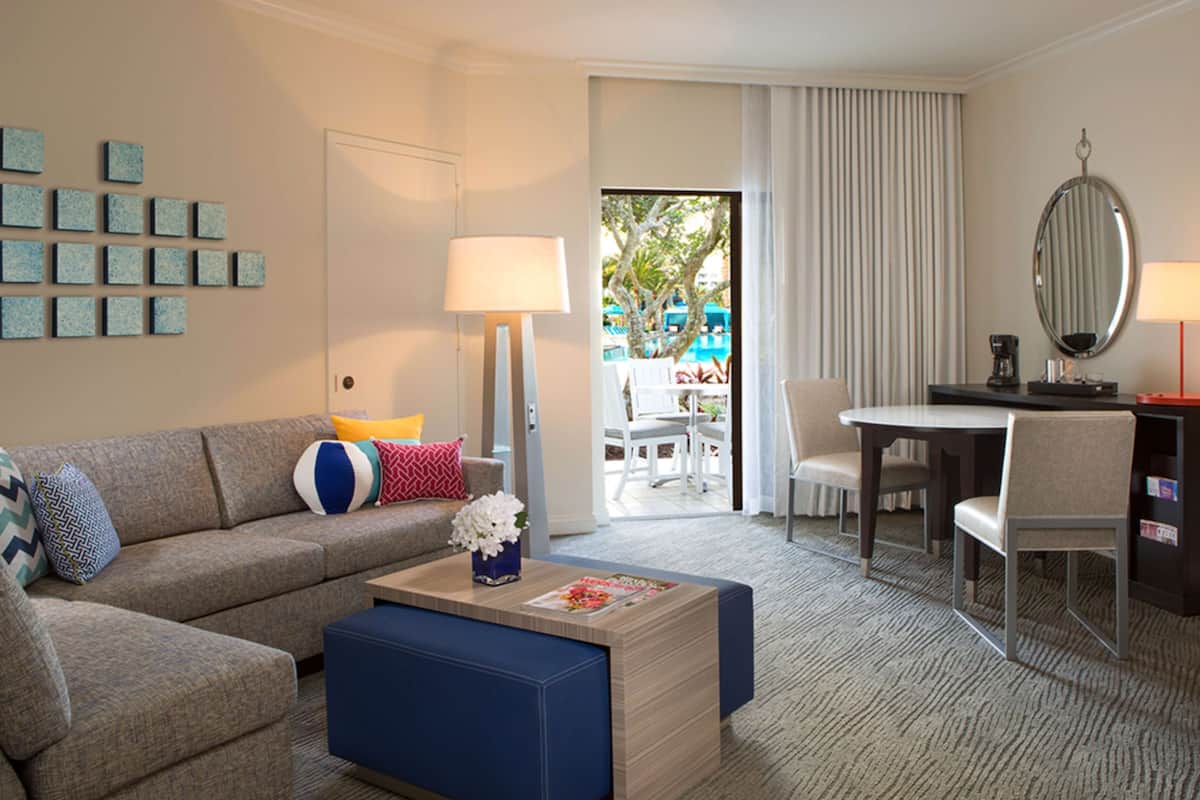 Egyptian cotton sheets, premium bedding, pillowtop beds, in-room safe