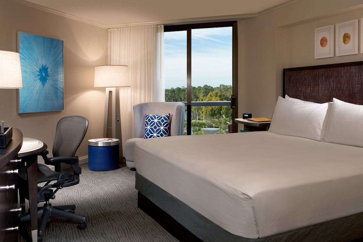 Egyptian cotton sheets, premium bedding, pillowtop beds, in-room safe