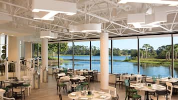 6 restaurants, breakfast, lunch, dinner served; American cuisine
