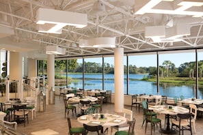 6 restaurants, breakfast, lunch, dinner served; American cuisine