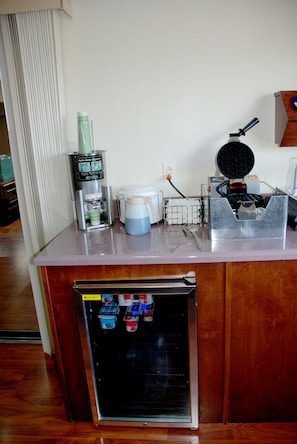 Free daily continental breakfast