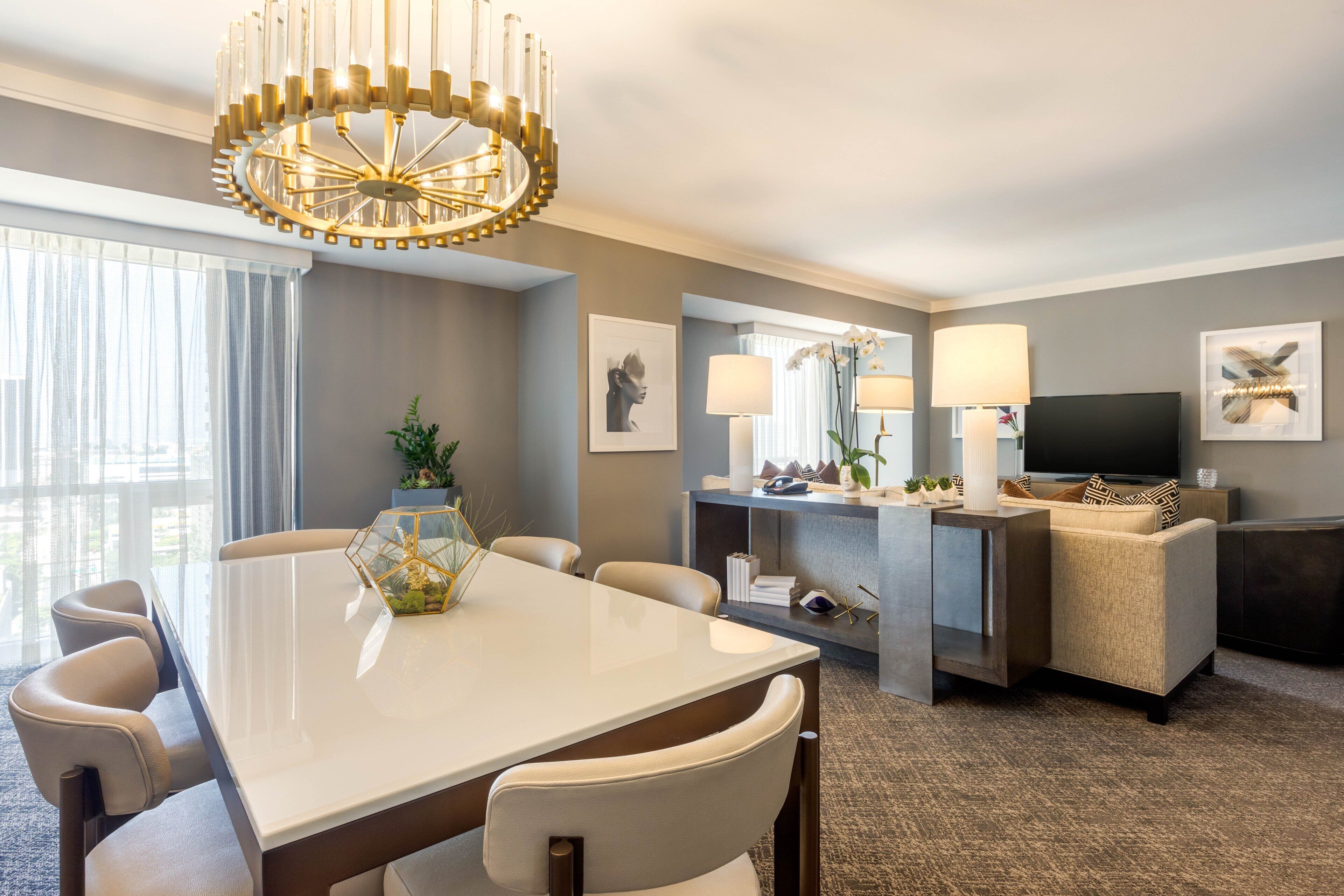 premium bedding, pillow-top beds, in-room safe, desk