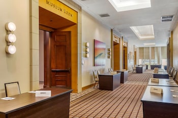 Meeting space at Omni Los Angeles Hotel at California Plaza