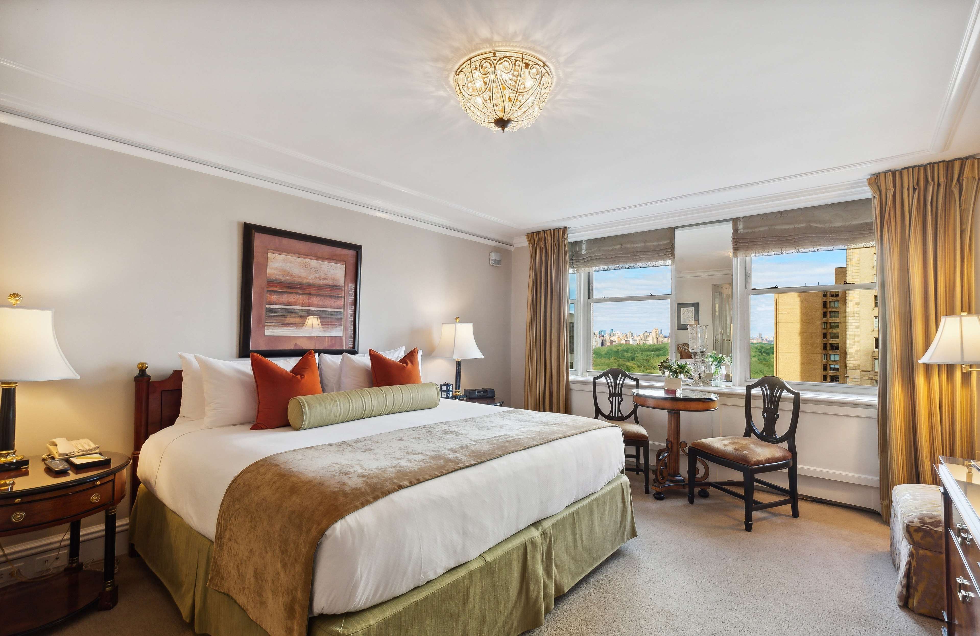Egyptian cotton sheets, premium bedding, down duvets, in-room safe