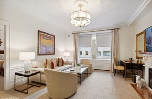 Suite (Interior ) | Sengetøy i egyptisk bomull, sengetøy av topp kvalitet og dundyner