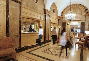 Concierge desk