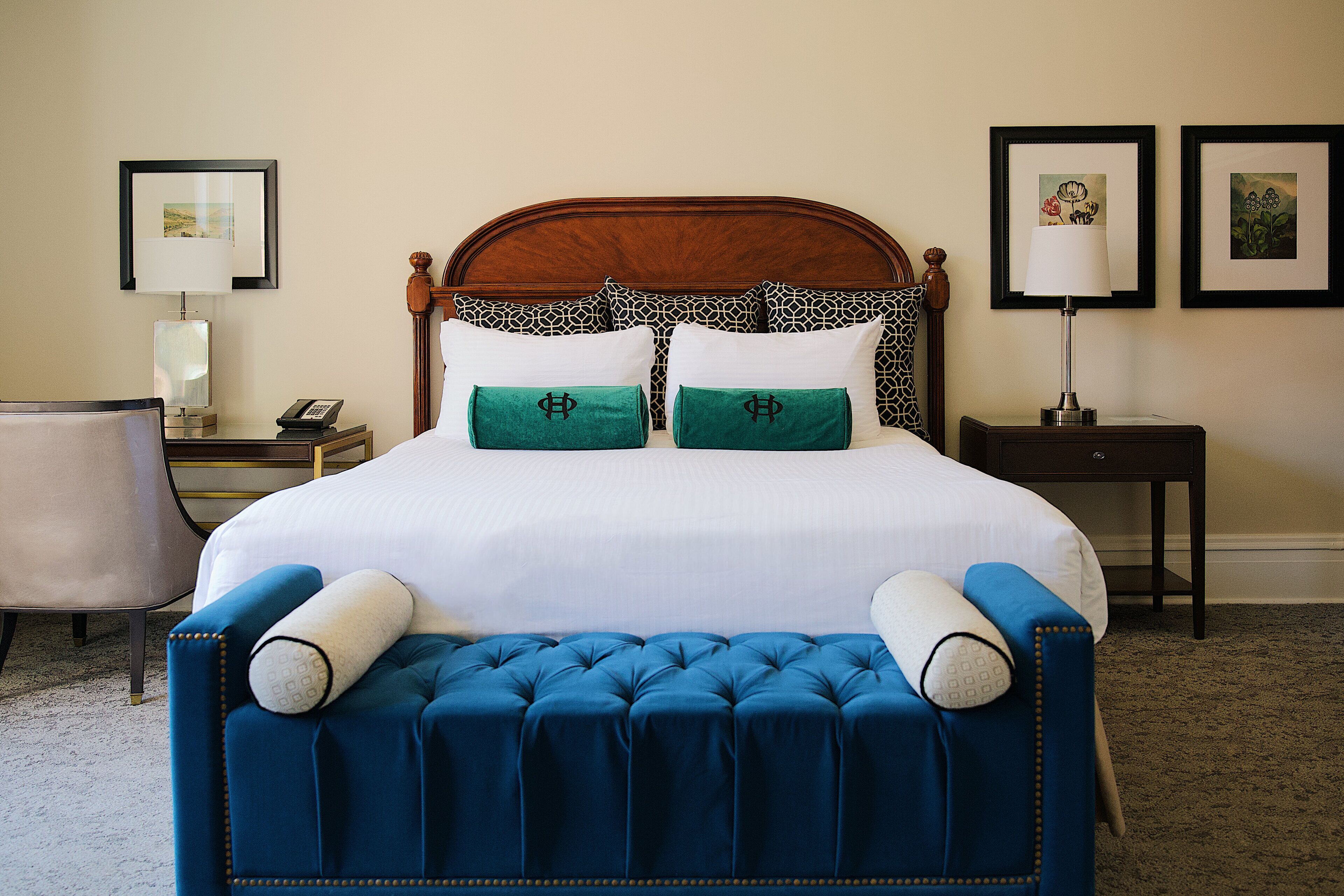 Deluxe Room (Classic) | Premium bedding, minibar, desk, blackout drapes