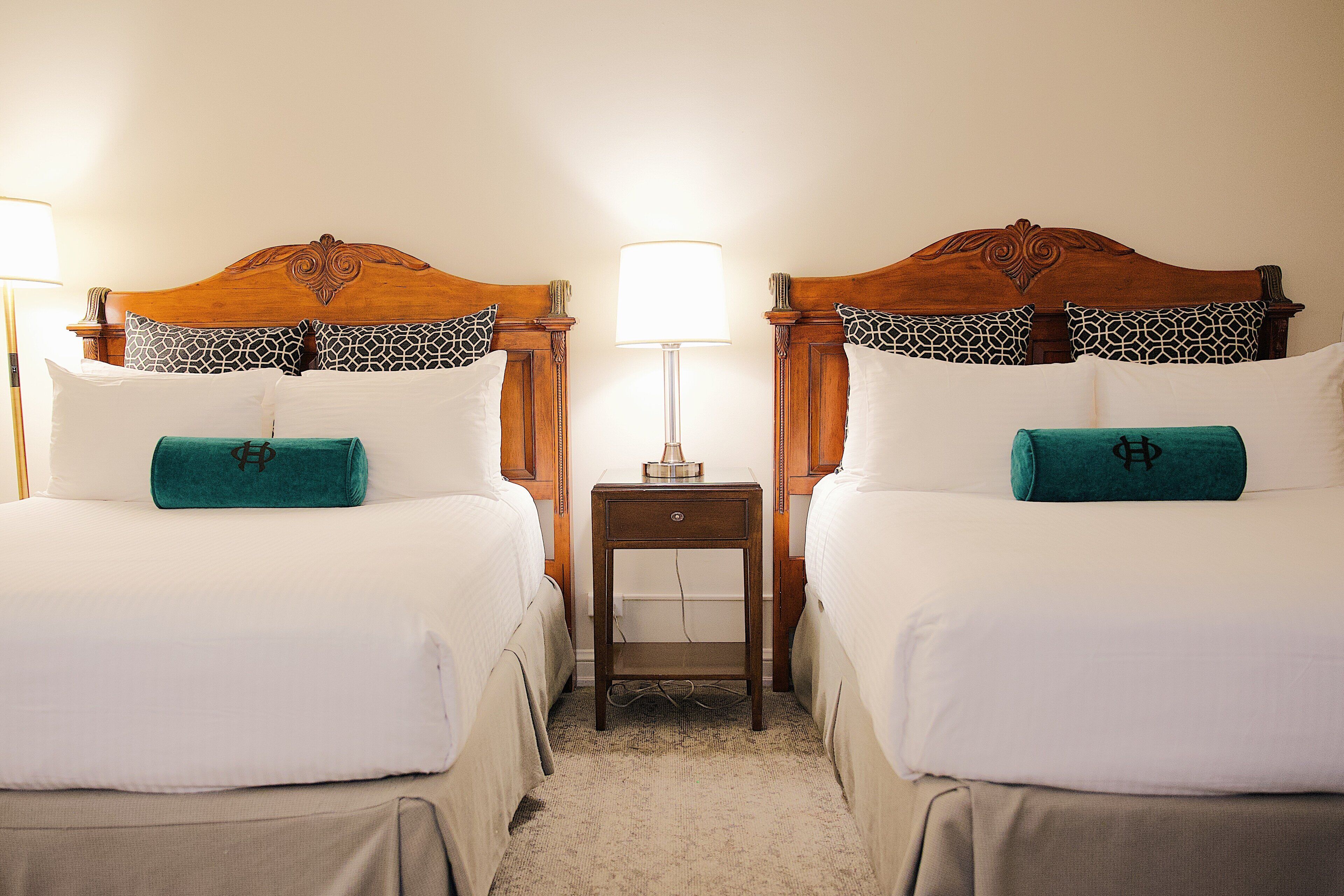 Premium bedding, minibar, desk, blackout drapes