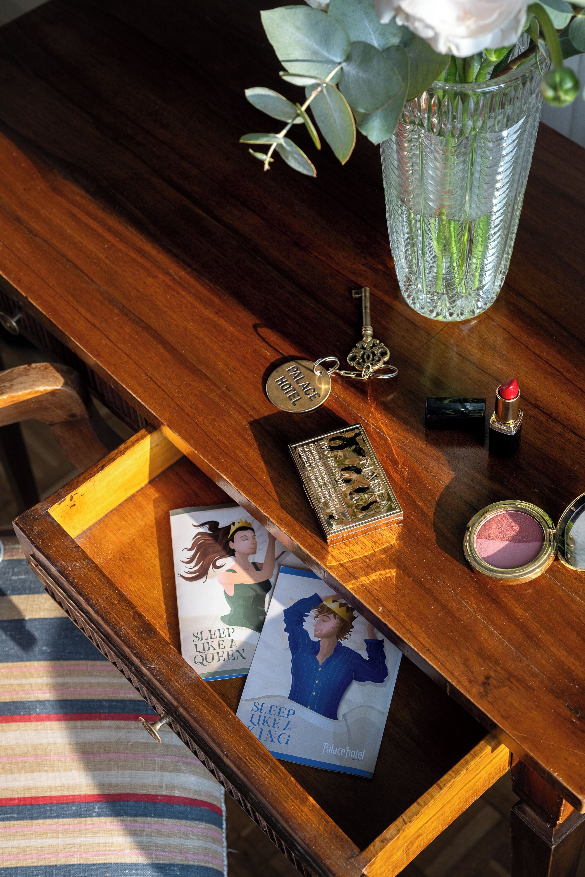 camera superior con letto matrimoniale o 2 letti singoli, vista mare, fronte mare,con balcone | 2 bedrooms, premium bedding, down duvets, minibar