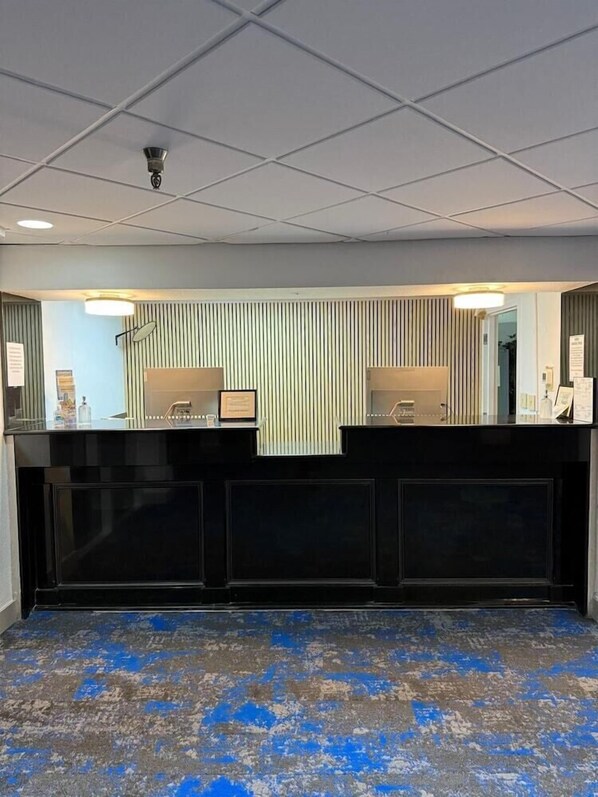 Lobby - Red Roof Inn St Petersburg - Clearwater/Airport (Clearwater)