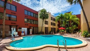 Pool - Red Roof Inn St Petersburg - Clearwater/Airport (Clearwater)