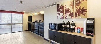 레드 루프 인 세인트 피터즈버그 클리어워터/에어포트