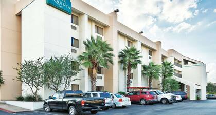 La Quinta Inn by Wyndham Austin North