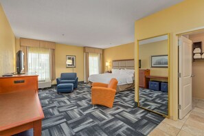 Room, 1 King Bed, Non Smoking | Iron/ironing board, free cribs/infant beds, Internet, bed sheets
