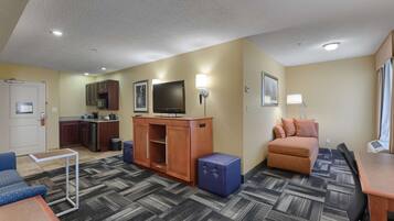 Suíte, 2 camas Queen, acessível, para não fumantes | Ferros/tábuas de passar roupa, berços grátis